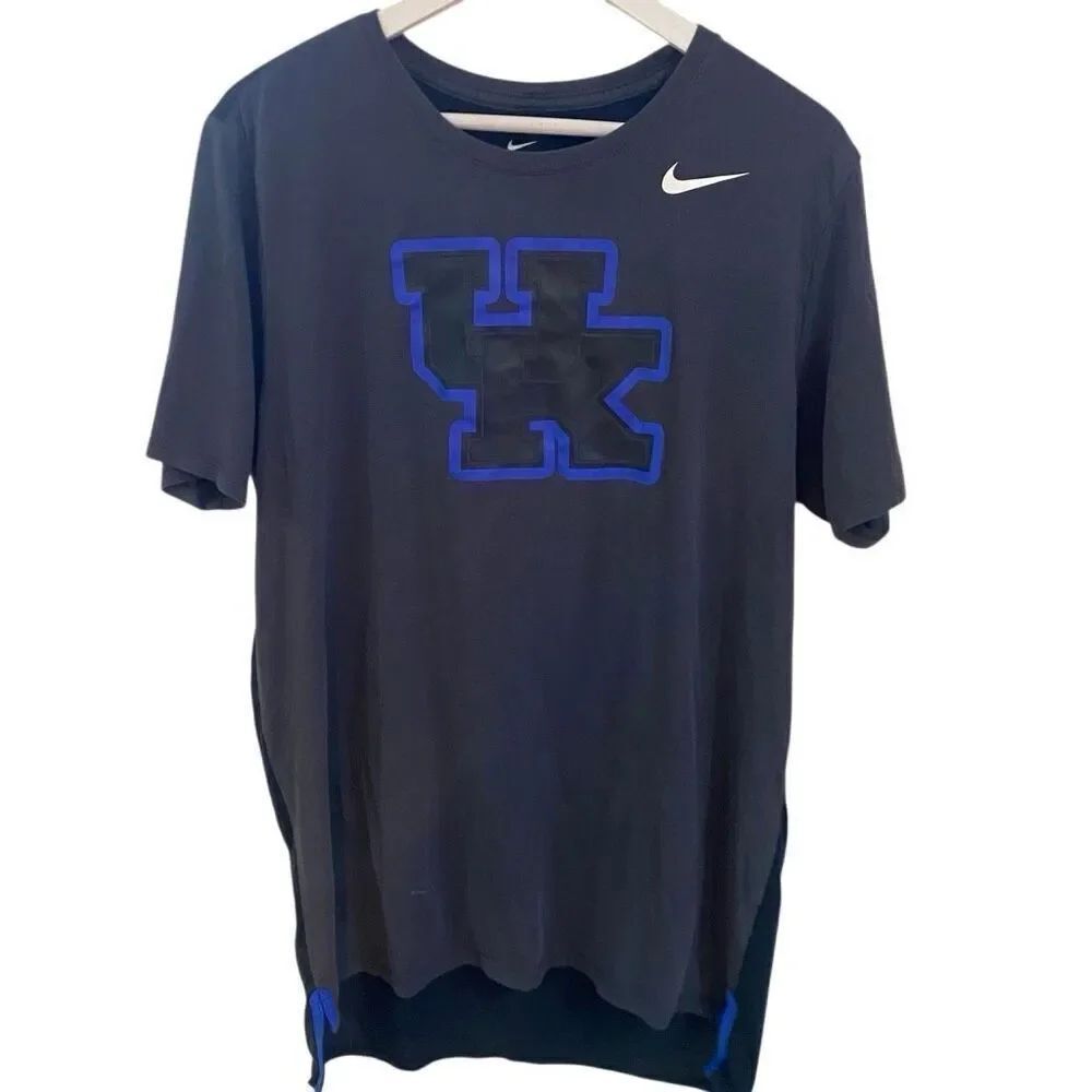 The Nike Tee Dri Fit Athletic cut UK Large black blue